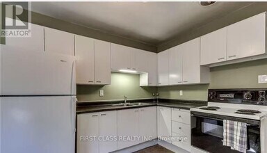 657 Sevilla Park Pl in London, ON - Building Photo - Building Photo