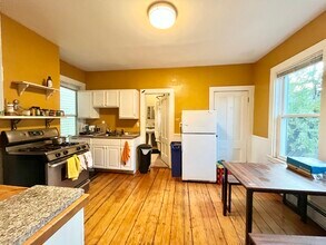 44 Delle Ave, Unit 2 in Boston, MA - Foto de edificio - Building Photo