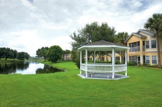 Aston Gardens Independent Senior Living in Sun City Center, FL - Building Photo - Building Photo