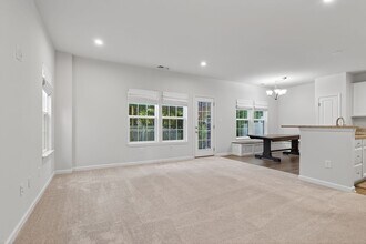 5512 Loneleaf Way in Virginia Beach, VA - Building Photo - Building Photo