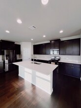 7517 Saginaw Dr in Austin, TX - Building Photo - Building Photo