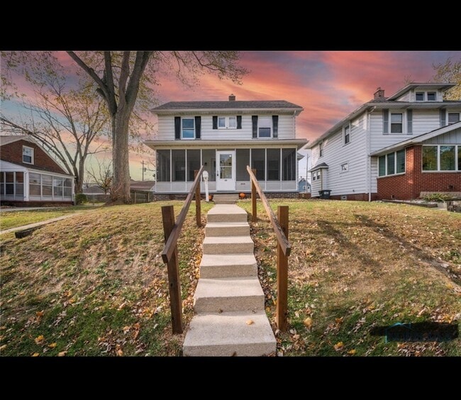property at 476 Shasta Dr