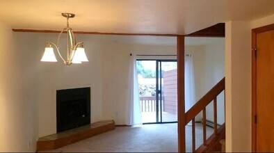 3145 Bell Dr in Boulder, CO - Foto de edificio - Building Photo