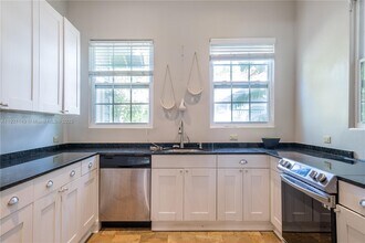 27 NE 49th St in Miami, FL - Building Photo - Building Photo