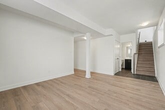 540 Tahoe Hts in Ottawa, ON - Building Photo - Building Photo