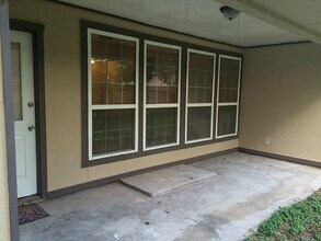 16826 Rippling Mill Dr in Sugar Land, TX - Building Photo - Building Photo