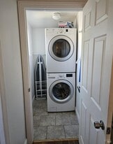 2010 Imola Ave in Napa, CA - Building Photo