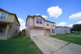 5931 Fort Laramie in San Antonio, TX - Building Photo - Building Photo