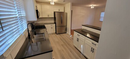 3904 Booth St in Kansas City, KS - Building Photo - Building Photo