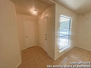 9515 Brook Green in San Antonio, TX - Building Photo - Building Photo