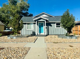 306 Clark St in Sterling, CO - Building Photo