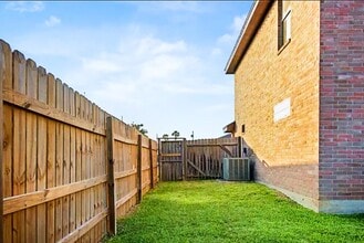 316 E Monroe St in Port Isabel, TX - Building Photo - Building Photo