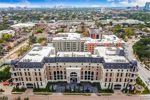 1005 S Shepherd Dr in Houston, TX - Building Photo