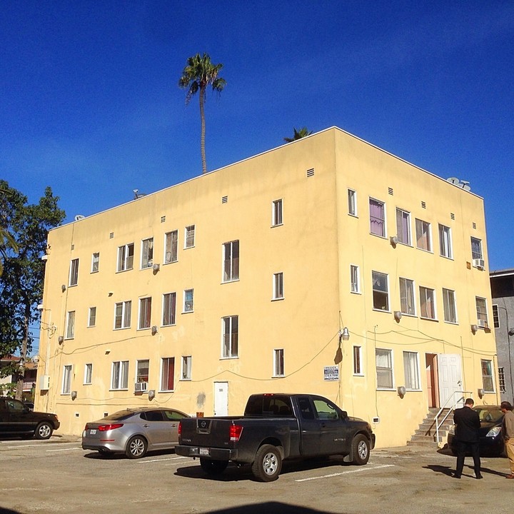 1948 Bonsallo Ave in Los Angeles, CA - Building Photo