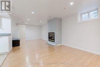 2217 Ghent Ave in Burlington, ON - Building Photo - Building Photo