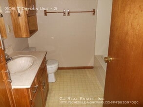 208 E Dryden St in Odessa, MO - Building Photo - Building Photo