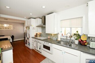 38-41 Taylor Road Unit in Fair Lawn, NJ - Building Photo - Building Photo