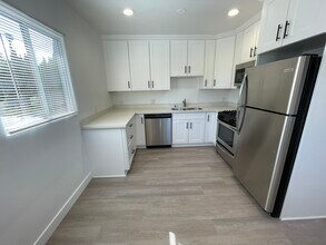 3633 Kelton Ave, Unit Unit 3 in Los Angeles, CA - Building Photo - Building Photo