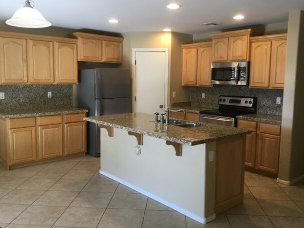 10143 W Preston Ln in Tolleson, AZ - Building Photo - Building Photo