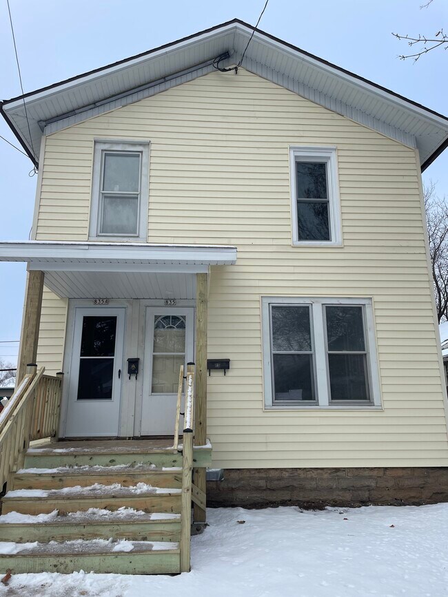 835 Central St Rentals in Oshkosh, WI