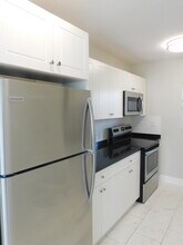 15 S Palmway-Unit -1 in Lake Worth, FL - Building Photo - Building Photo