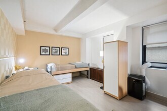 525 Lexington Ave in New York, NY - Building Photo - Building Photo