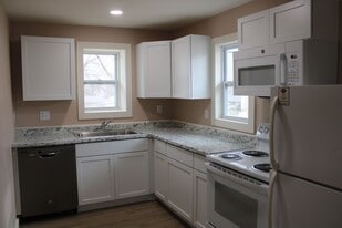 1207 Vattier Street in Manhattan, KS - Building Photo