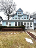 123 Clinton Ave in New Rochelle, NY - Building Photo