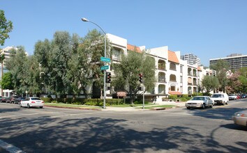 605 N Louise St in Glendale, CA - Building Photo - Building Photo