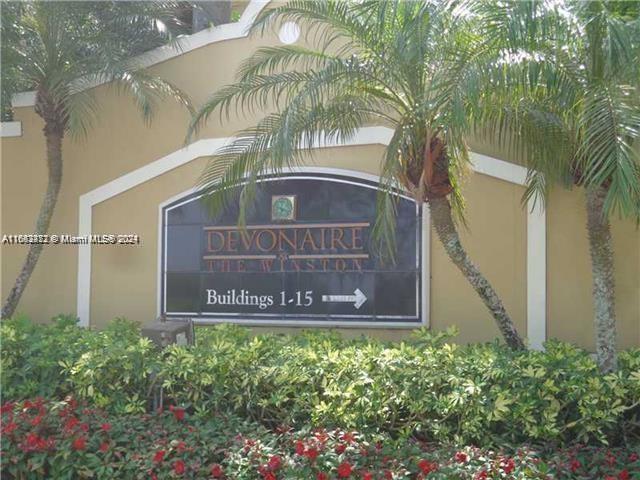 720 SW 111th Ave, Unit 207 in Pembroke Pines, FL - Foto de edificio - Building Photo