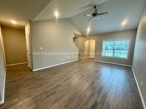 9919 Landry Dr in Barling, AR - Building Photo - Building Photo