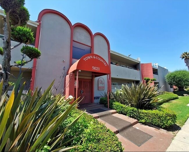 5021 Atlantic Ave, Unit 28 in Long Beach, CA - Building Photo - Building Photo