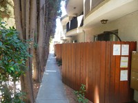 4535 Murietta Ave in Sherman Oaks, CA - Foto de edificio - Building Photo