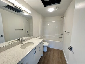 1801 Riverside Ln in Courtenay, BC - Building Photo - Building Photo