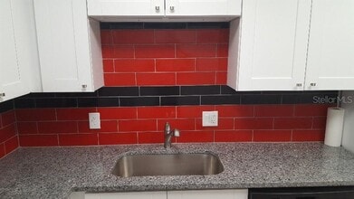 4606 W Gray St in Tampa, FL - Building Photo - Building Photo