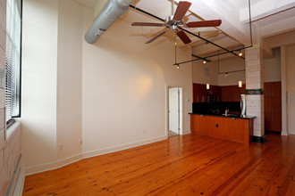 River Lofts at Tobacco Row in Richmond, VA - Building Photo - Interior Photo