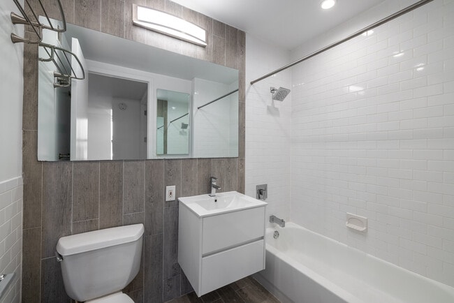 Tribeca House - 53 Park Place in New York, NY - Building Photo - Interior Photo