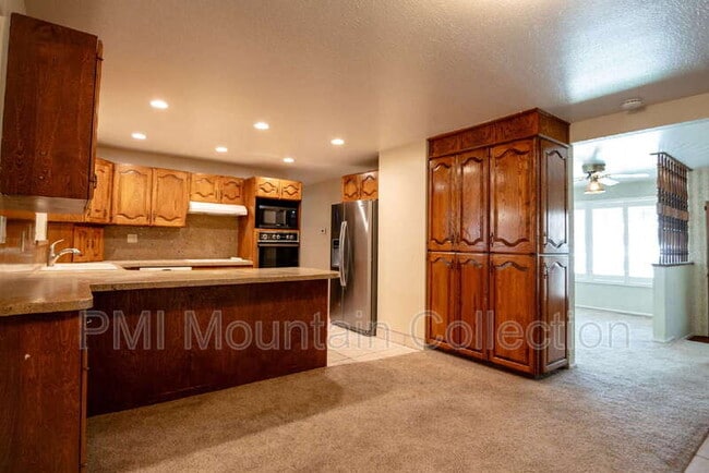property at 536 S 100 W
