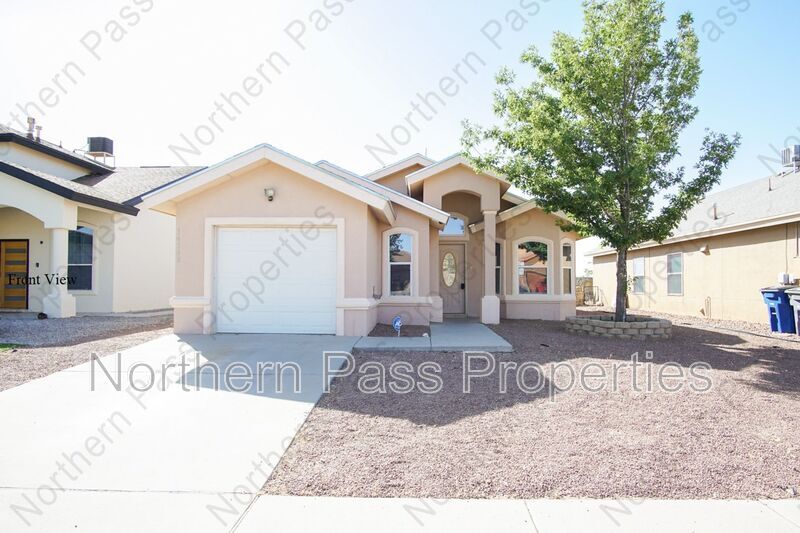 14140 Robert Ituarte Dr in El Paso, TX - Building Photo