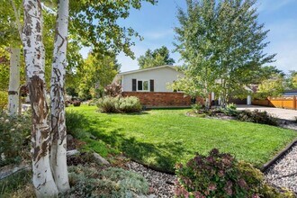 1001 Ida Dr in Loveland, CO - Building Photo - Building Photo