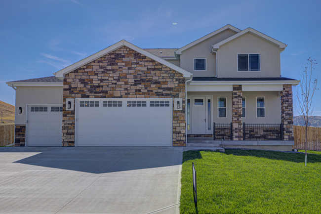 property at 1621 Serenity Ln