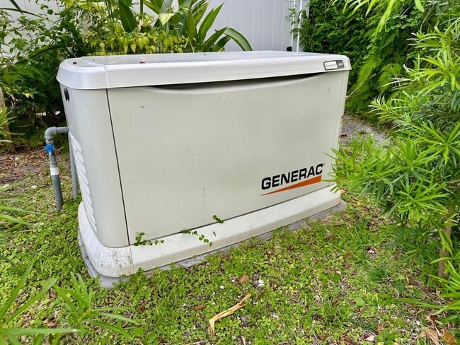 212 Kings Lynn in Delray Beach, FL - Building Photo - Building Photo