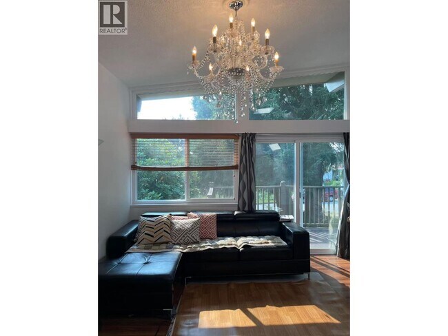 7192 Paulus Crescent in Burnaby, BC - Building Photo - Building Photo