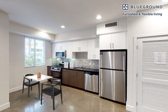 7400 Center Ave in Huntington Beach, CA - Building Photo - Building Photo