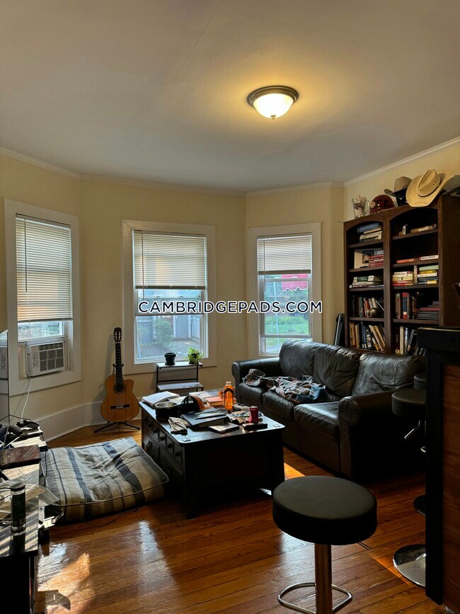 132.5 Oxford St-Unit -2 in Cambridge, MA - Building Photo - Building Photo