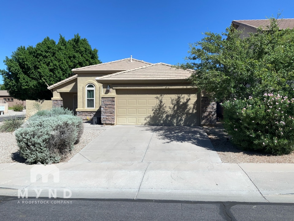 8956 E Hillview St in Mesa, AZ - Building Photo