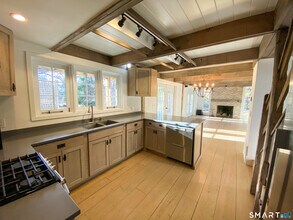 165 Drum Hill Rd in Wilton, CT - Building Photo - Building Photo