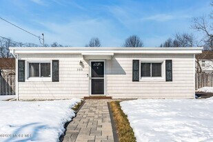 105 Center St in Neptune City, NJ - Building Photo