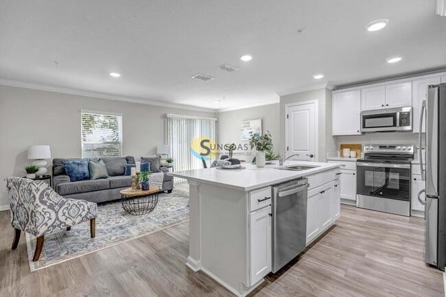 1516 Yelford Cir, Unit 201 in Jacksonville, FL - Building Photo - Building Photo