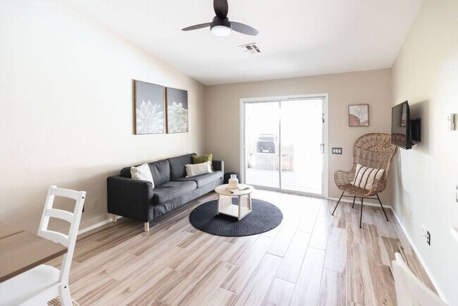 3350 E Tonto Ln in Phoenix, AZ - Building Photo - Building Photo